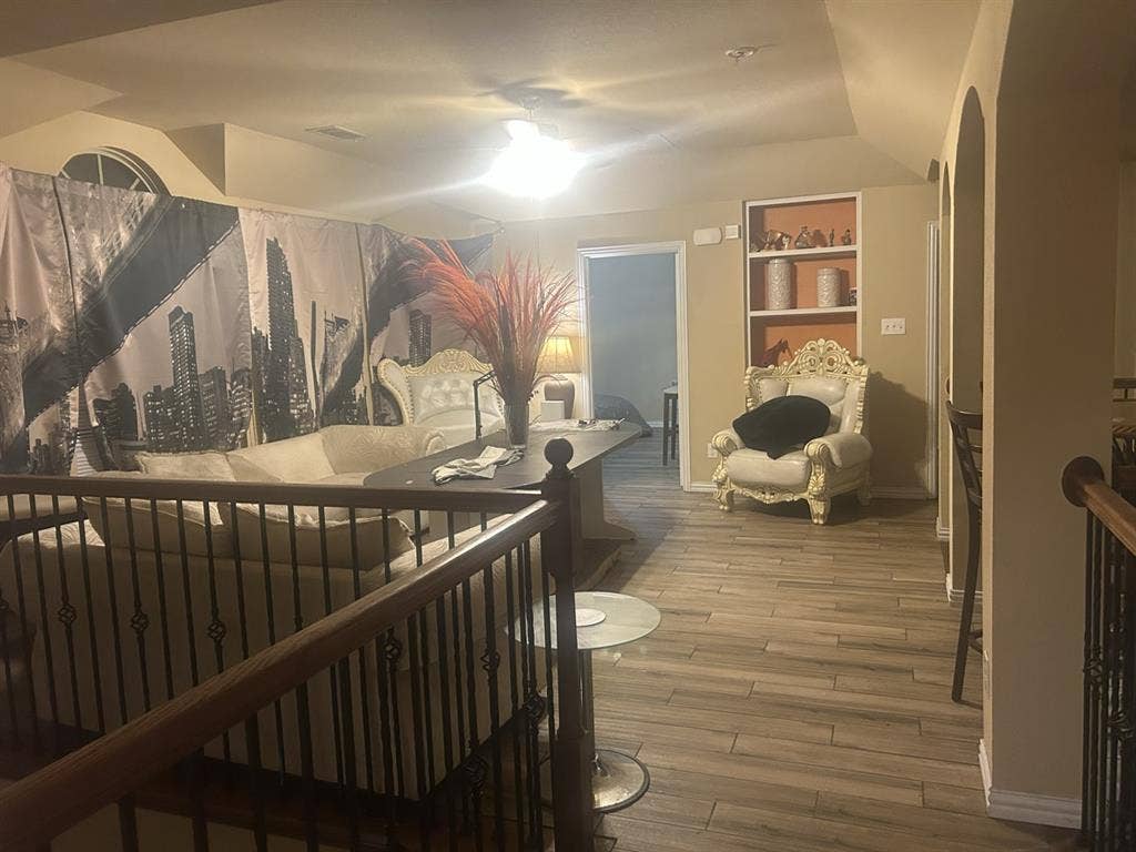 Desoto 1 or Mesquite 3 rooms open