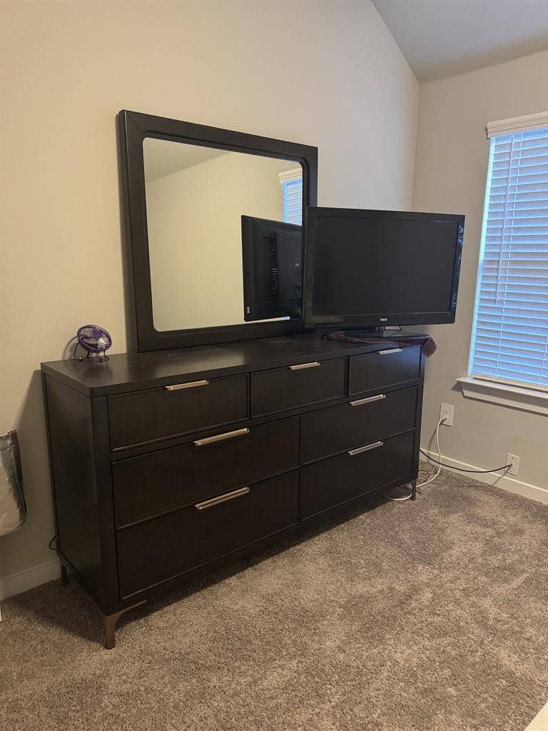 Offering a Room in Red Oak, TX