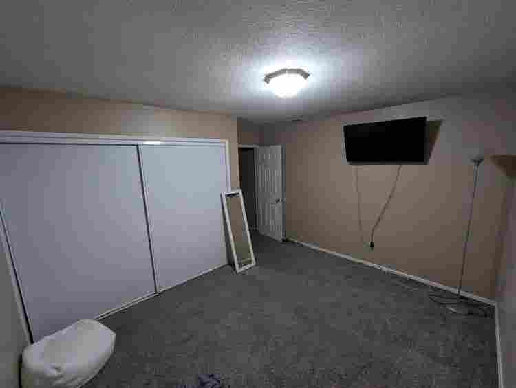 Large room/large closet/Utl. Inc.