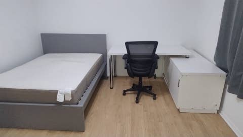 Vacant furnished Bed w/ priv Bath