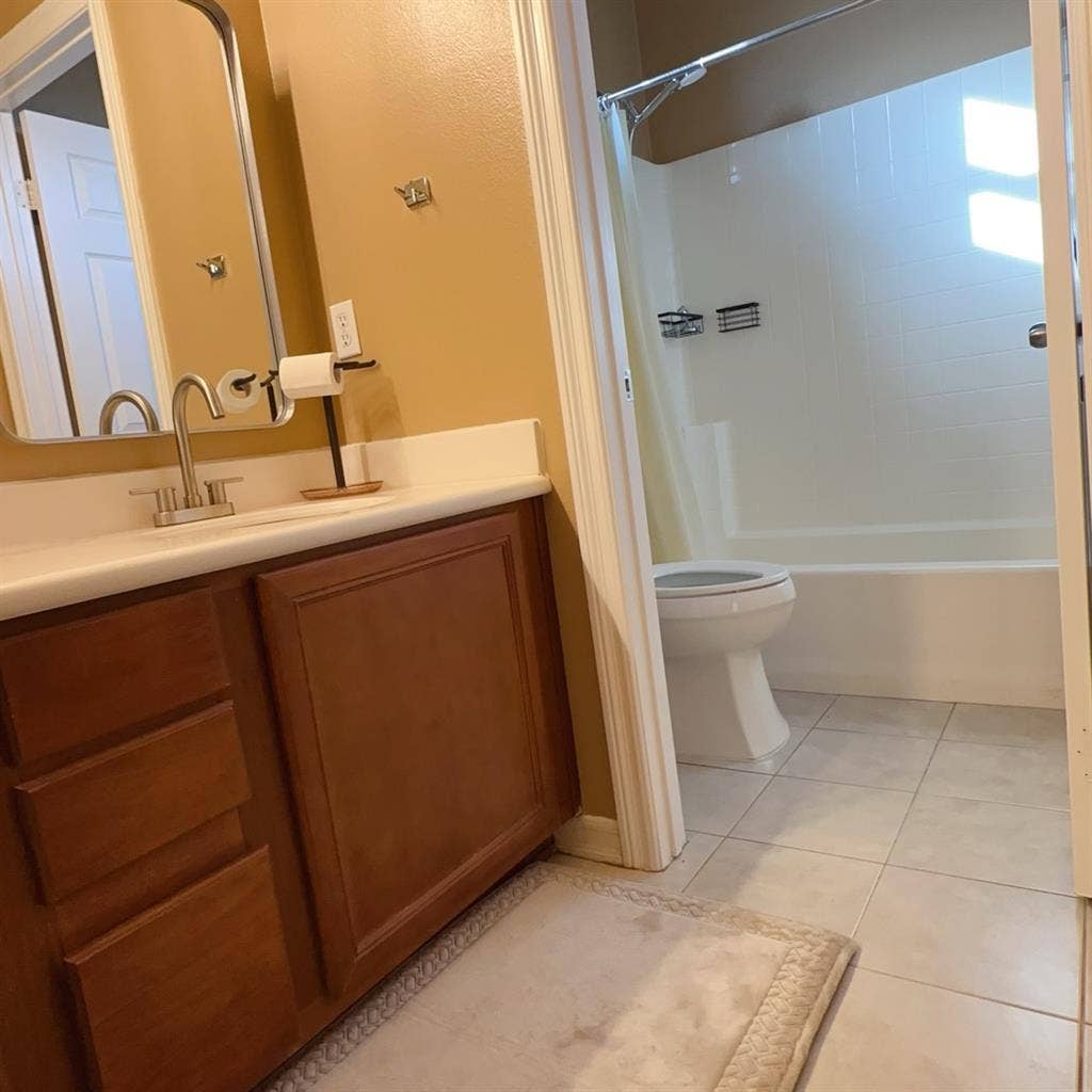 Monthly rent $,Eastvale CA USA