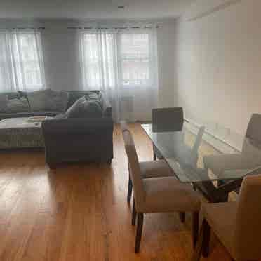 Penthouse Room-Crown Heights