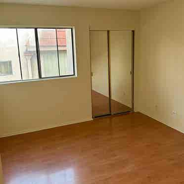 Room for rent in Glendale