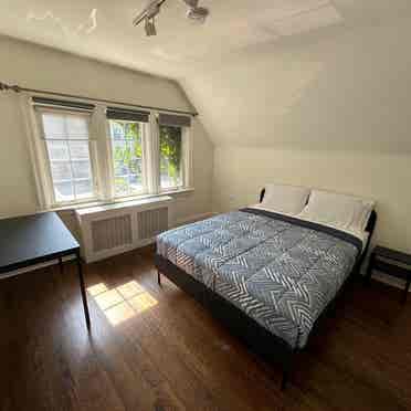 Spacious Bedroom, shared Housee