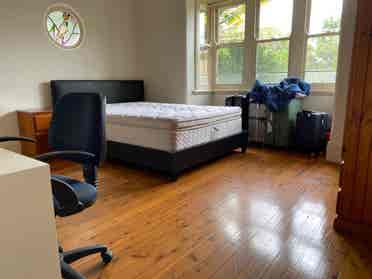 Eastwood single room for rent