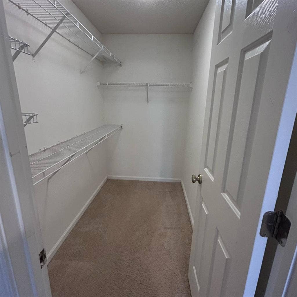 Room for rent in apartment