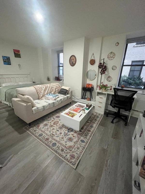 Spacious Studio in Midtown South🔥