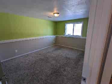 Good roommate wanted! Nice house.