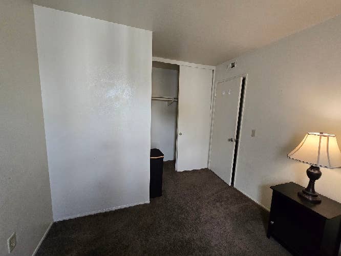 Room for rent open Jan