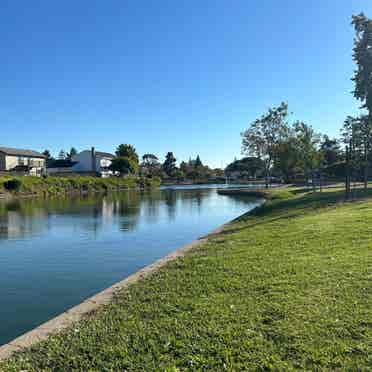 Newark Lake Area, Furnished Room