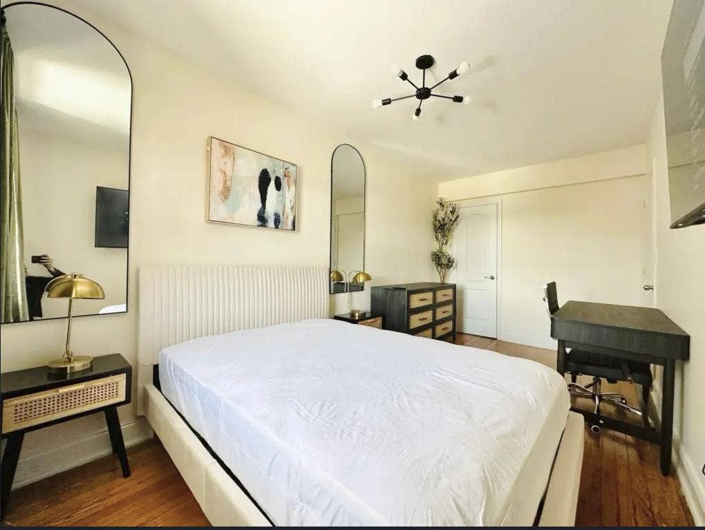 Furnished Room in Brooklyn Ave