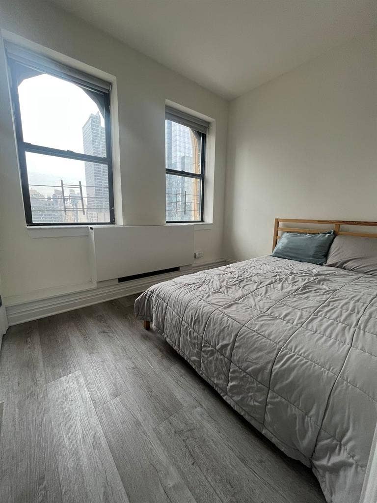 ✨Sunny Spacious Room in Midtown ✨