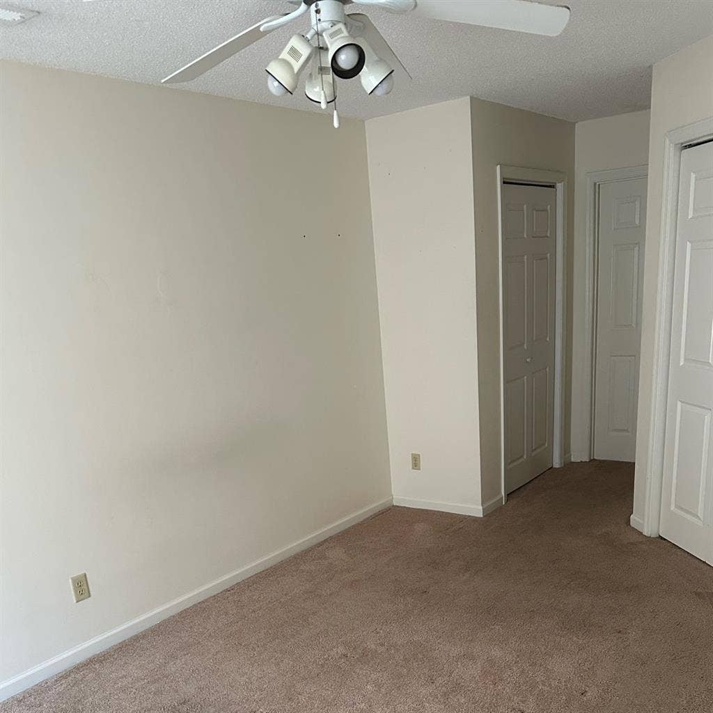 Master bedroom for rent