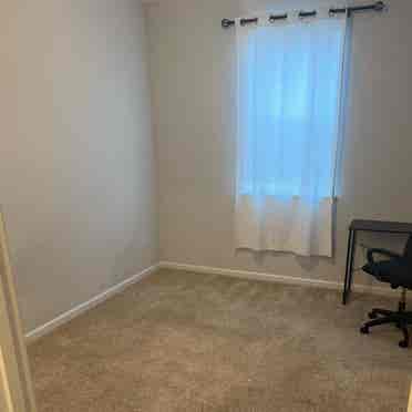 Nice room available in vacaville