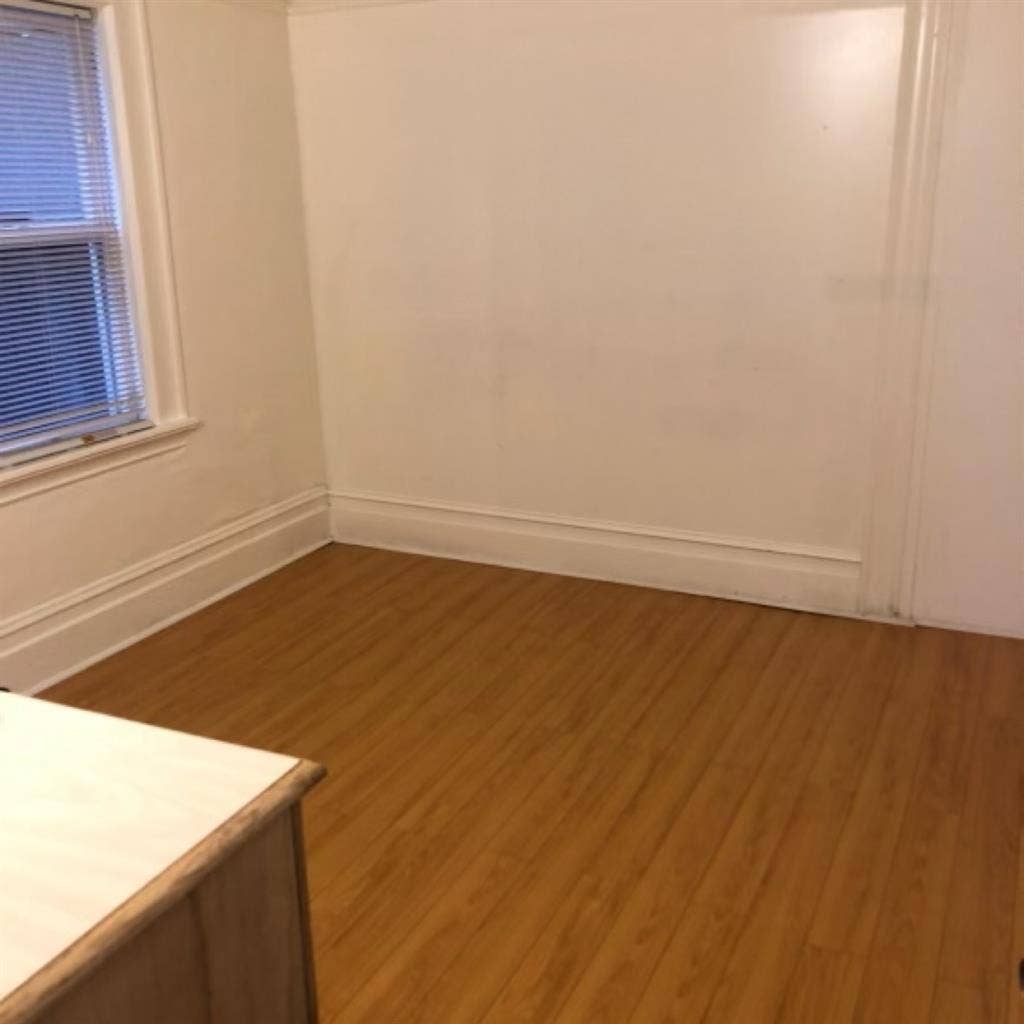 Looking for roommate for 2 bdrm apt