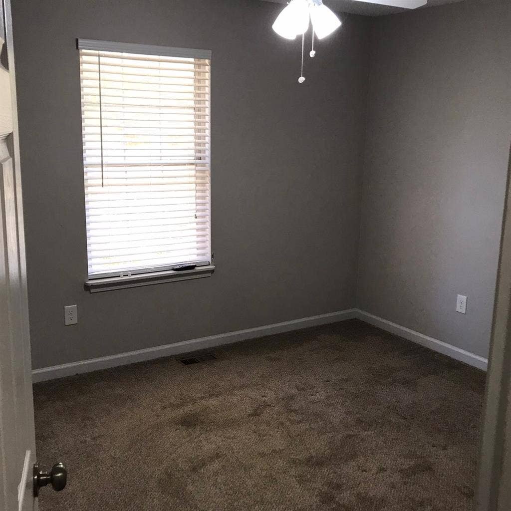 Unfurnished or Furnished Room