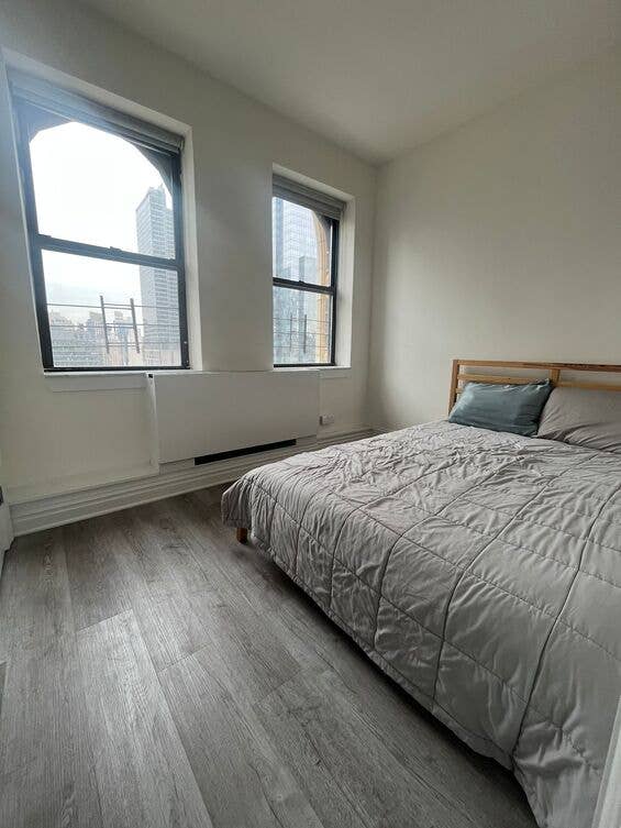 ✨Spacious Room in Midtown South✨