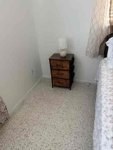 Room for rent in quiet neighborhood