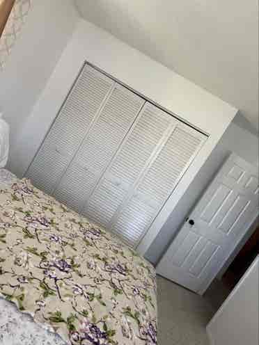 Room for rent in quiet neighborhood