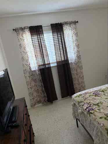 Room for rent in quiet neighborhood