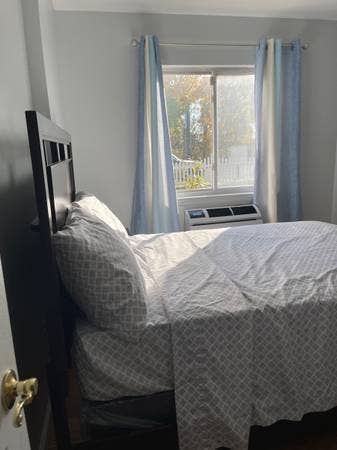 Private house Castle Hill (1br)