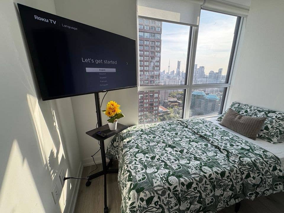 Bedroom in Prime Downtown Location