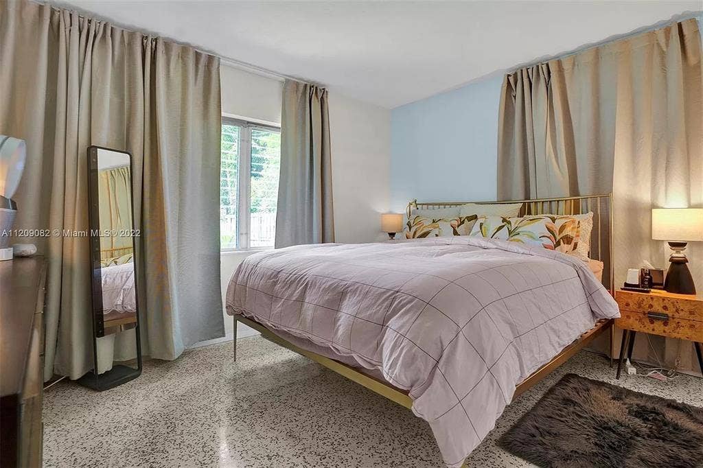 Room For Rent in Fort Lauderdale