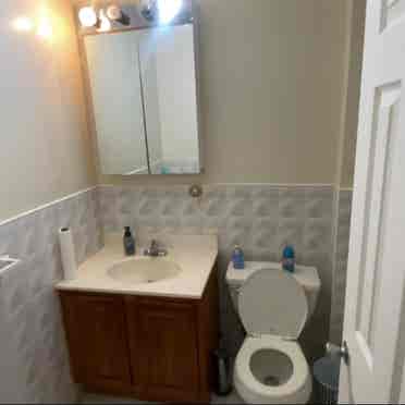 1 bedroom with bathroom available