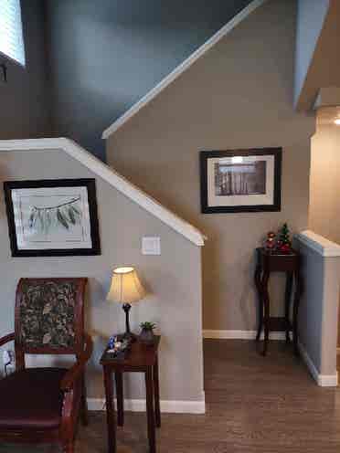 Junior master bedroom in townhouse