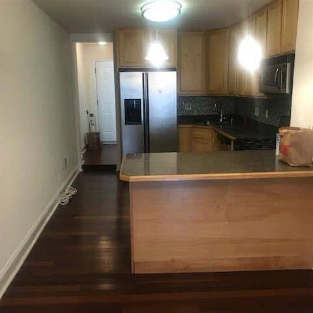 BEAUTIFUL 2bd3br in Patterson Park