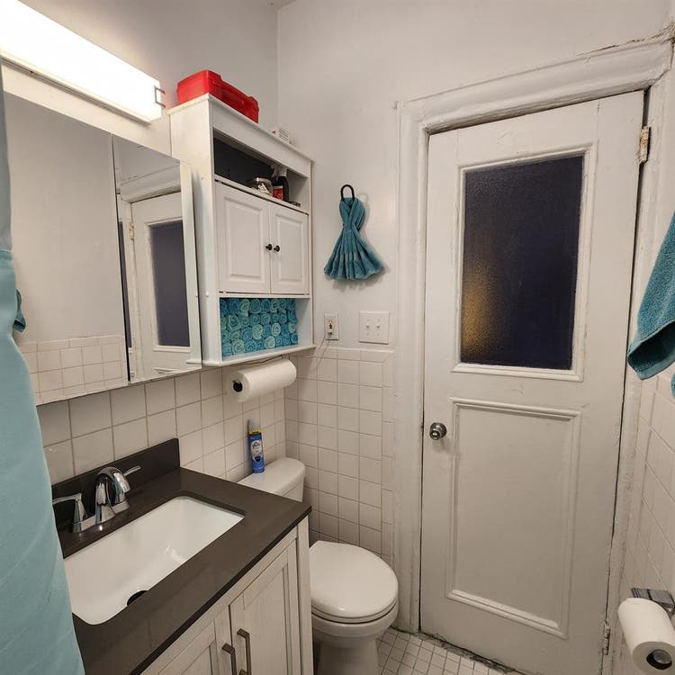 XXL ROOM - OCTOBER 1st - REDUCED