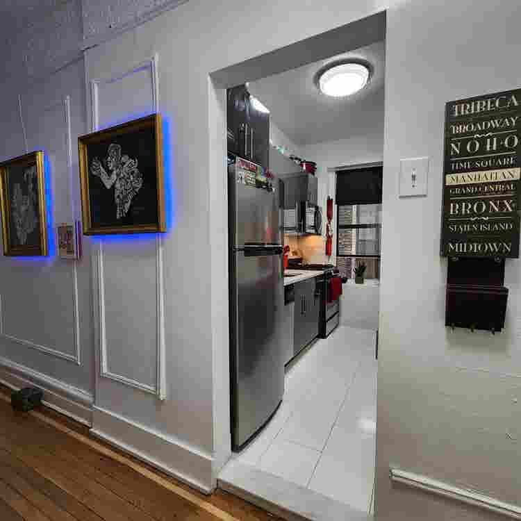 LARGE  ROOM - AVAILABLE OCTOBER 1st