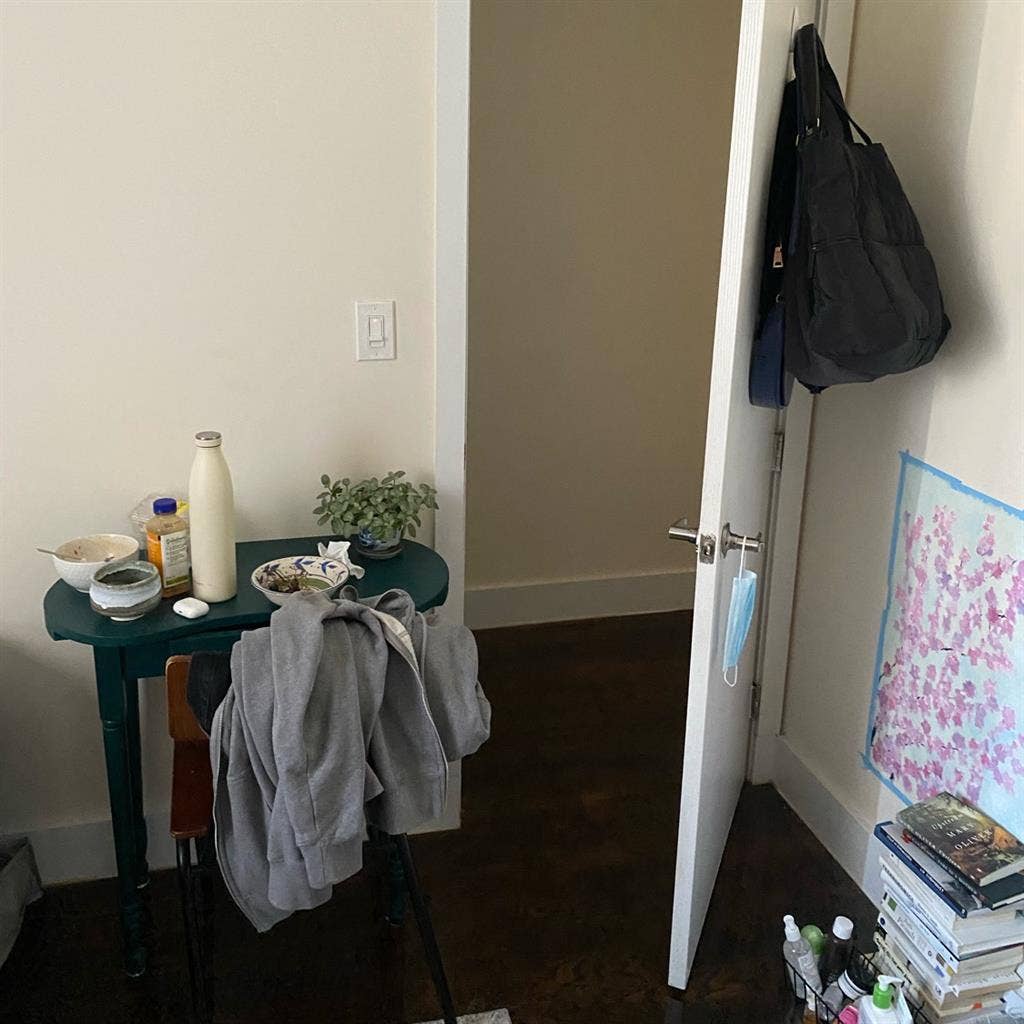 Room in apt share—prime location!