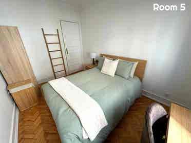 Rooms in Anjos – Prime Location! 🏡