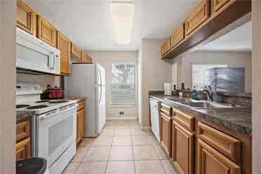 Private Master Bedroom/Master Bath