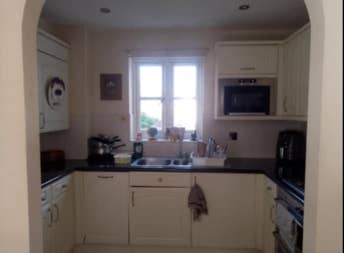 2 Bed Flat With Huge Bright Double