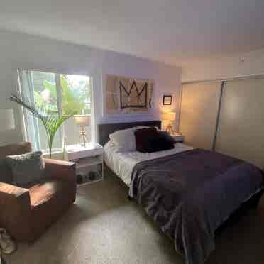 Furnished Bedroom in Santa Monica