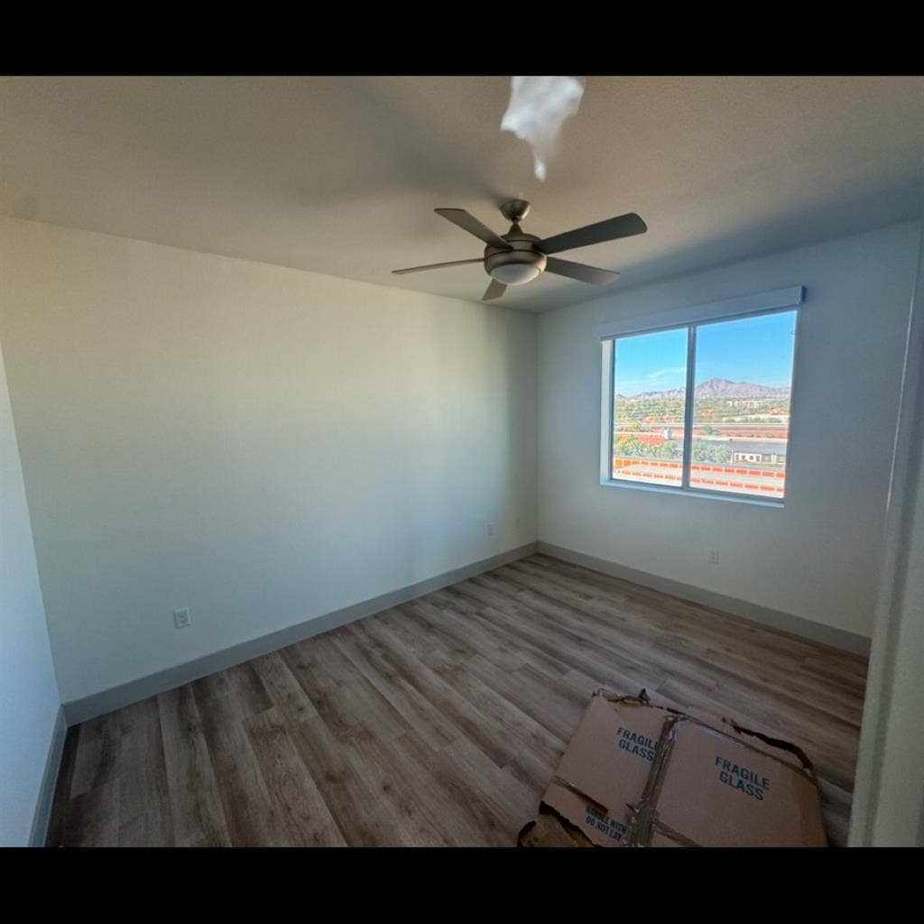 Looking for Roomate - North Tempe