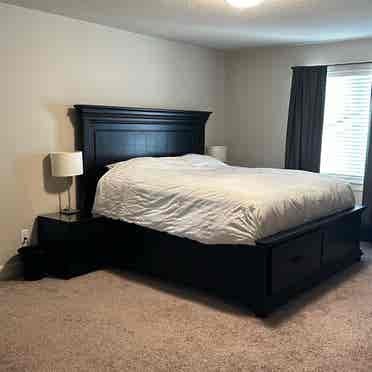 Master bedroom for rent