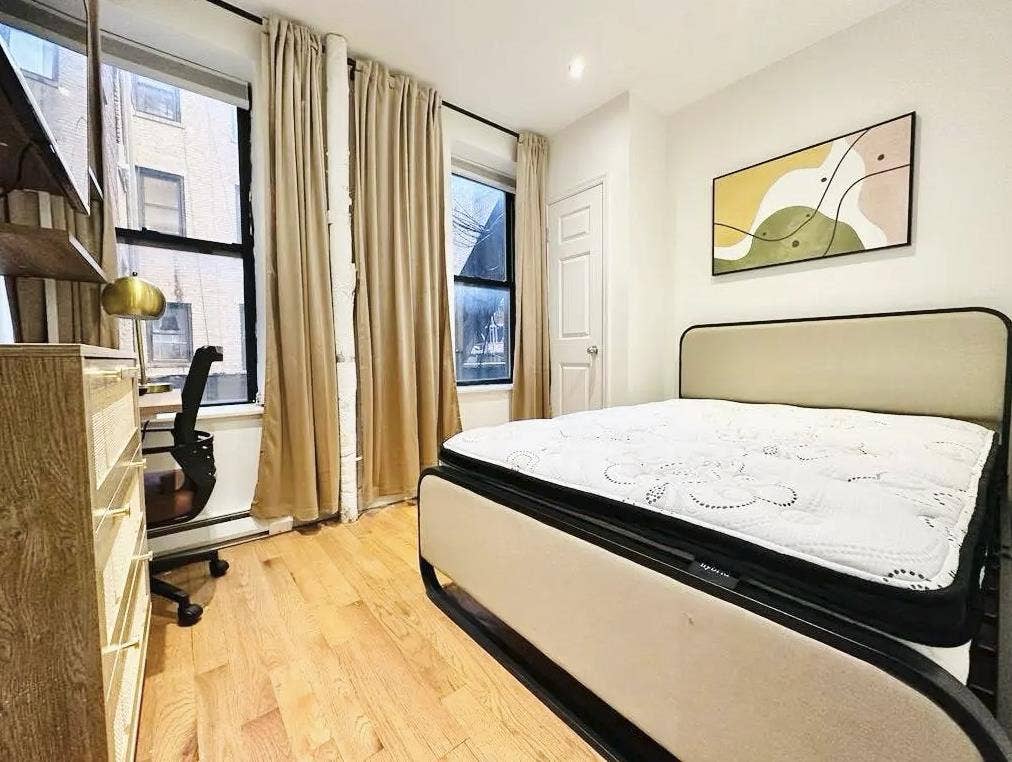 Bright Bedroom in Upper West side