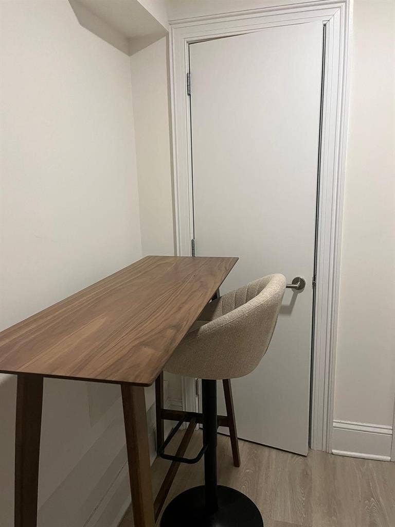 ✨Furnished Room in Midtown South✨