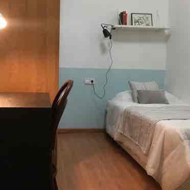 Room + bills included in gracia