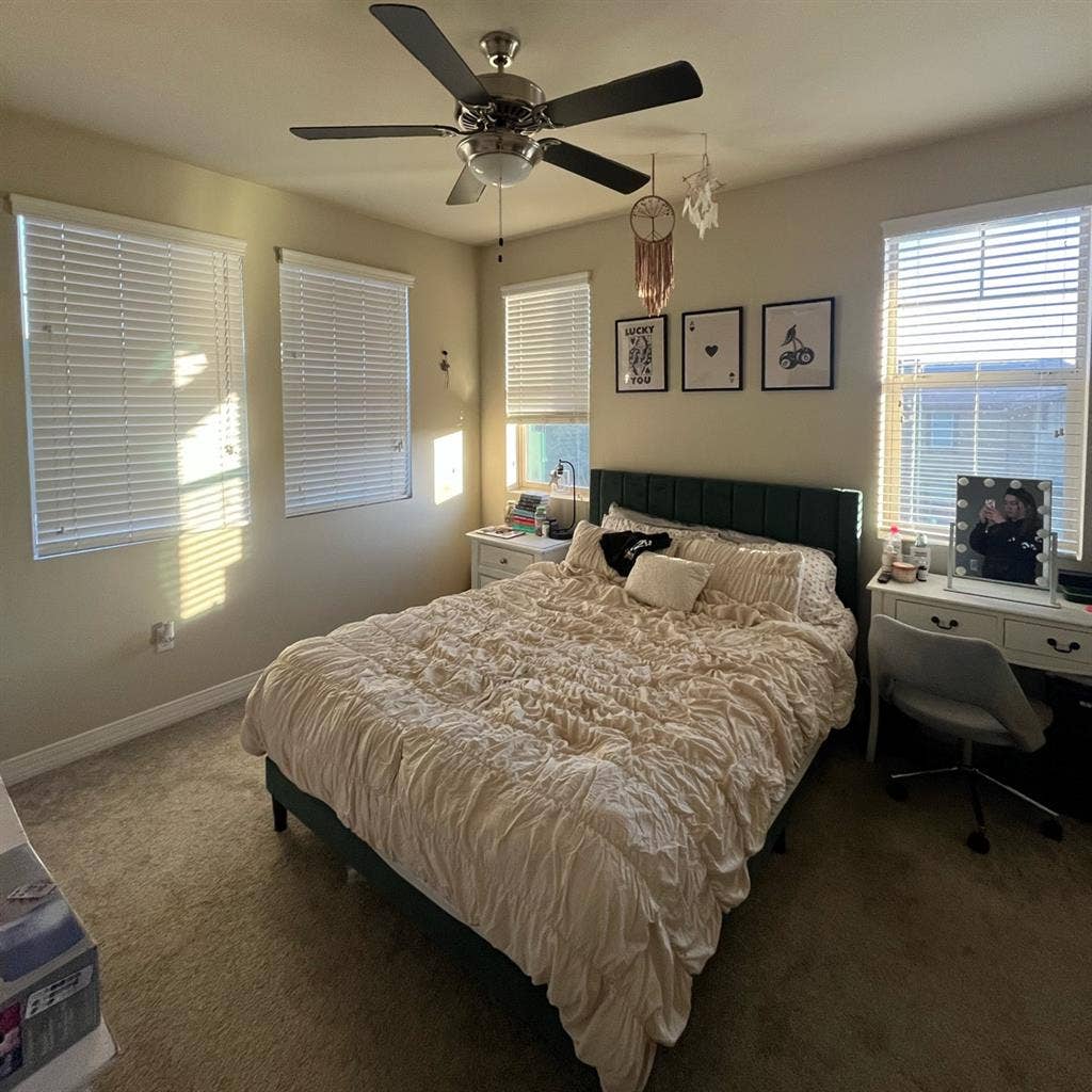 North Scottsdale Room for Rent