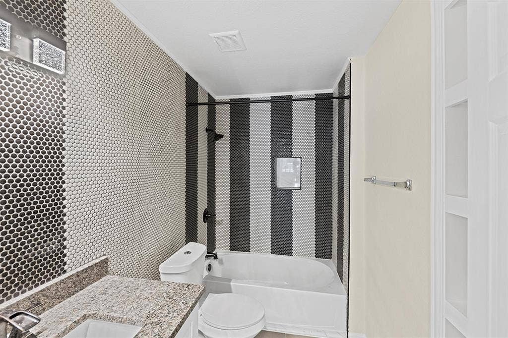 1 BR in Dallas