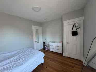 "Spacious Room near Trinity College