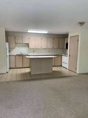 1 room for rent in 4 bedroom aprtm.