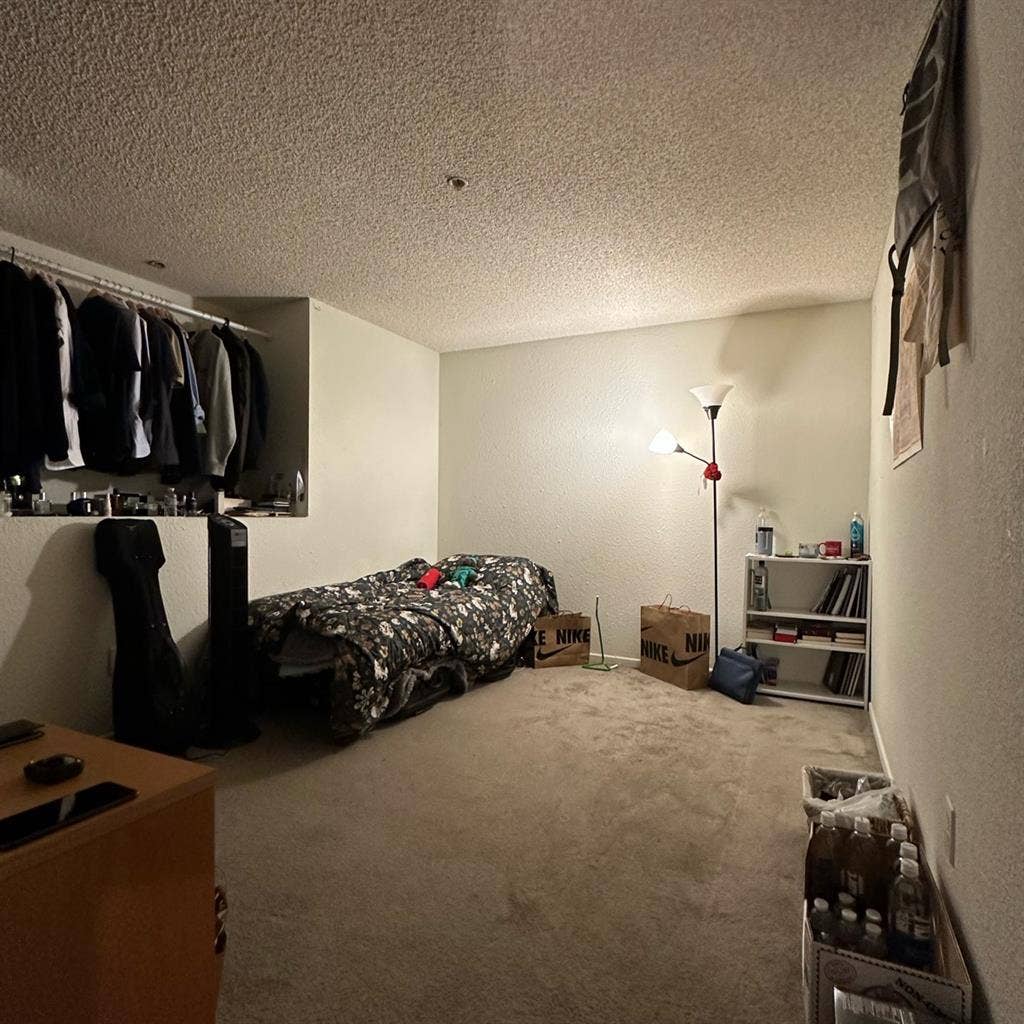 Room for rent $/monthhs