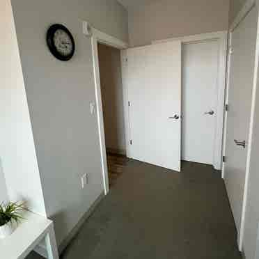 Fully furnished room with closet