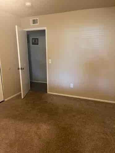 PRIVATE ROOM FOR RENT OWN BATHROOM