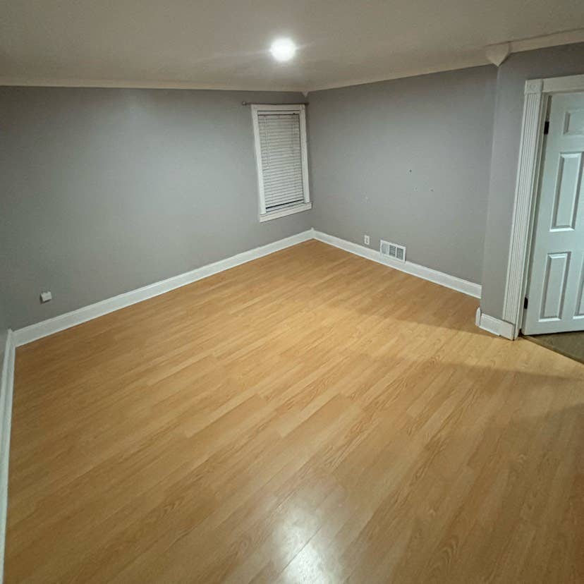 3 Bedrooms For Rent. Taunton